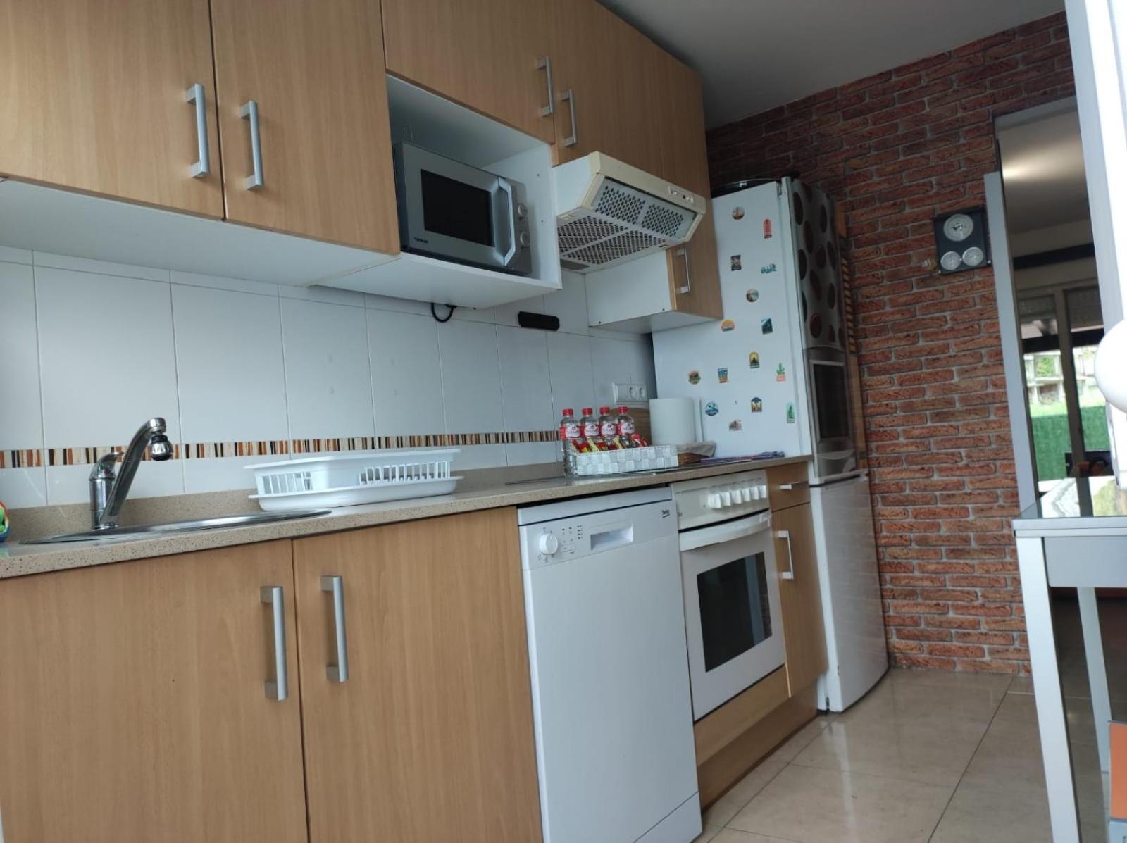 Chalet Bajo Con Jardin, Patio, Cenador Y Barbacoa. Viveda Eksteriør bilde